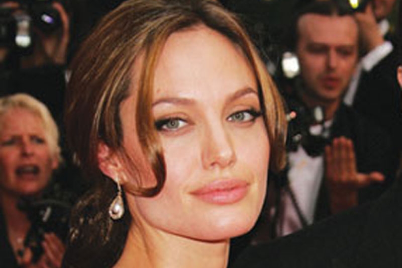 [DIASPORA] Angelina Jolie : La plus belle femme au monde a un prénom bien québécois