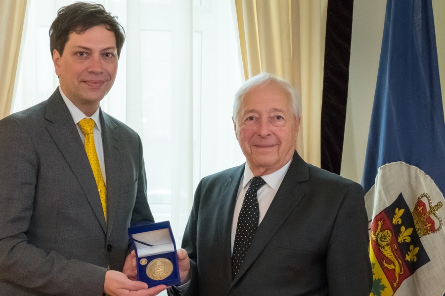La médaille du Lieutenant-gouverneur du Québec pour Steve Barakatt