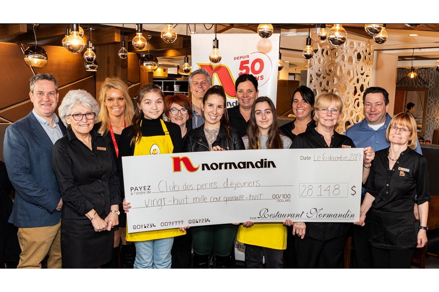 Normandin remet 28  148 $ à la fondation du Club des petits déjeuners du Québec
