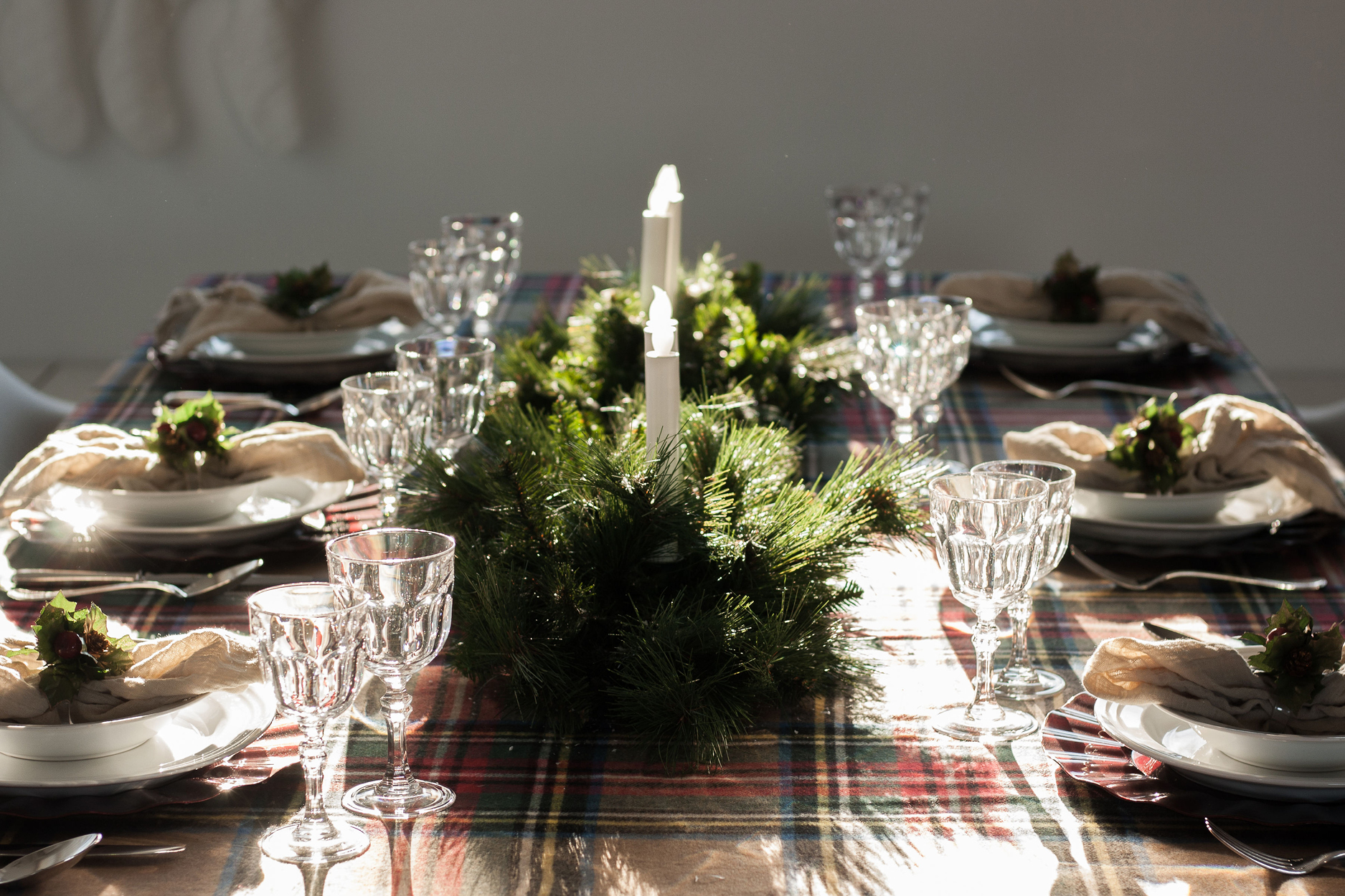 [LA PIÈCE] La table de Noël : concevoir le décor parfait pour créer des souvenirs indélébiles