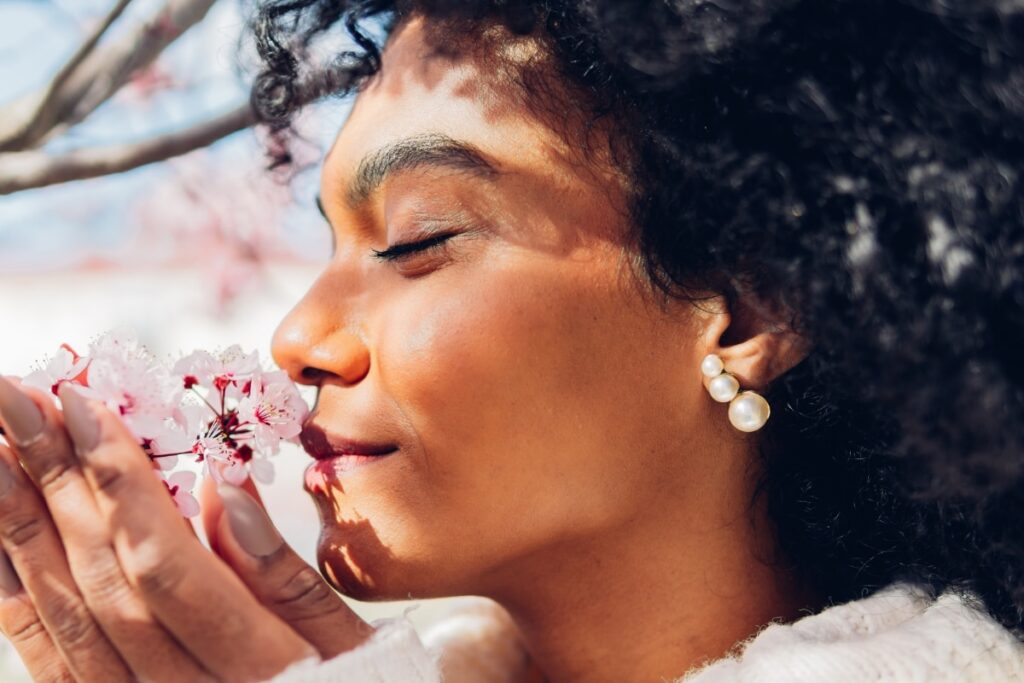 Les parfums sentent meilleur au printemps
